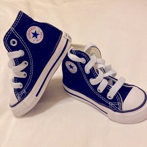 Black Converse Chuck Taylor Toddler. Lace ups. Size 4C.